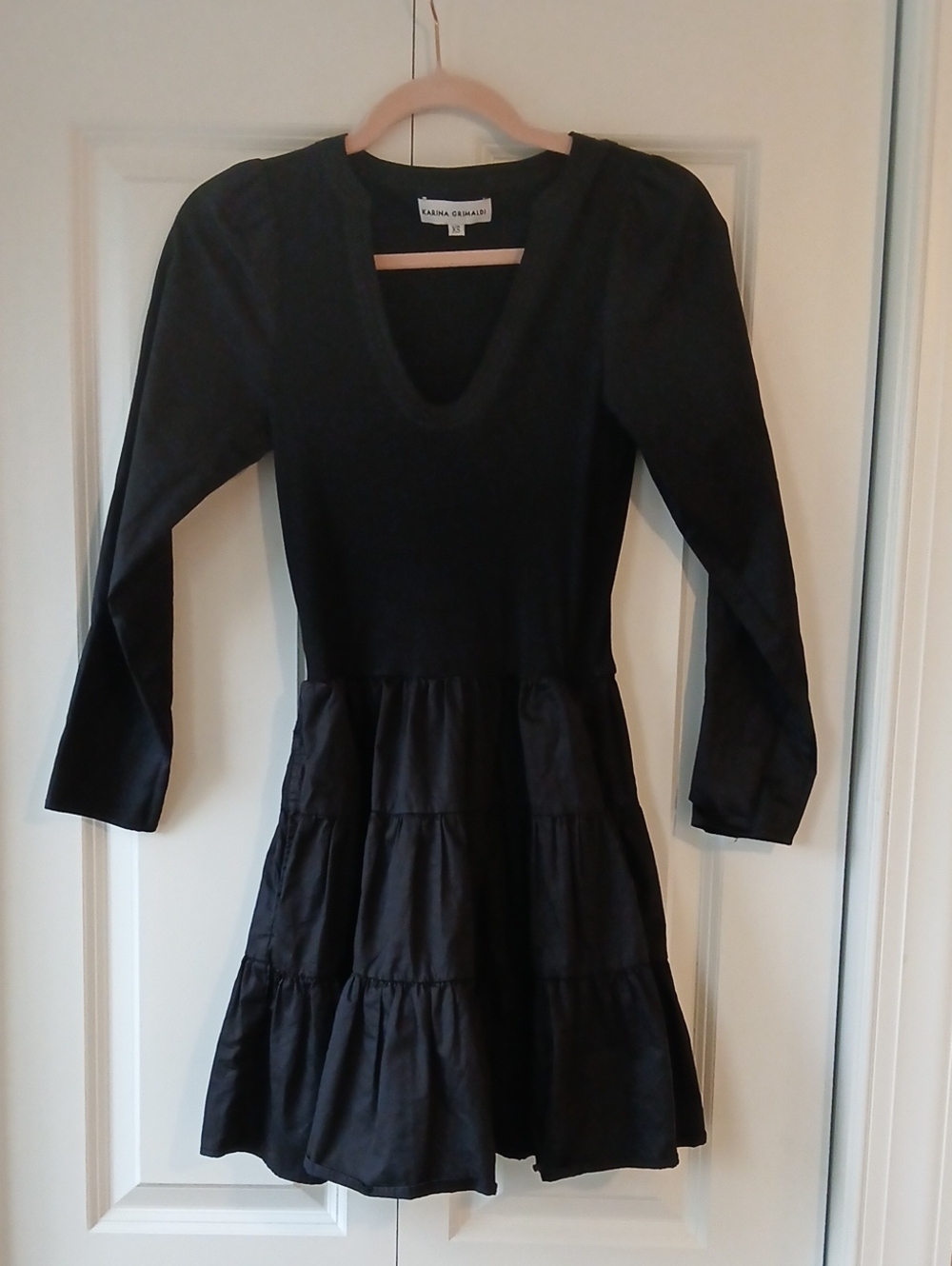 Karina Grimaldi Black Ribbed Long-Sleeve Tiered Scoop Dress XS Read